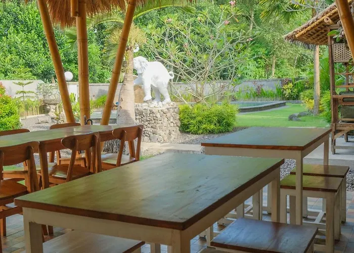 ゲストハウス Bambu Lokha Guest House, Gianyar Bali